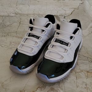 Jordan 11 Retro Low Iridescent